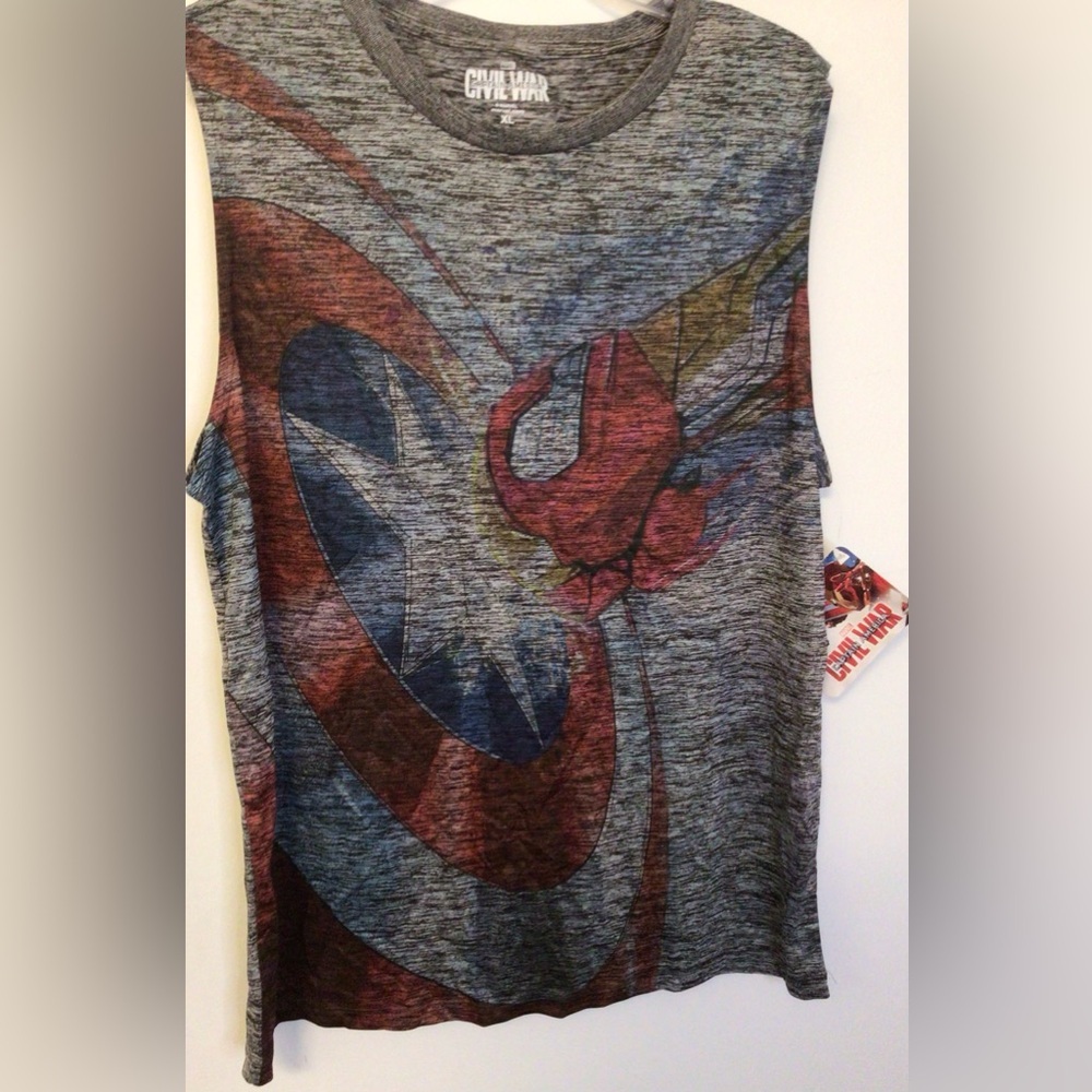 NWT Marvel Captain America Civil War Graphic Tank Top Size XL - Picture 2 of 3